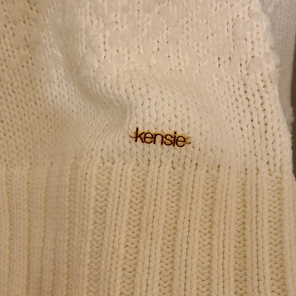 Sweater - Picture 3 of 3
